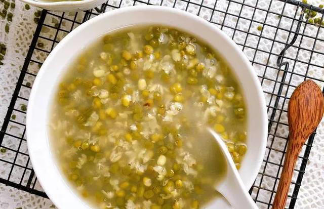 养肝就是养命，肝脏最喜欢的8样食物，每天吃一点，肝脏越来越好