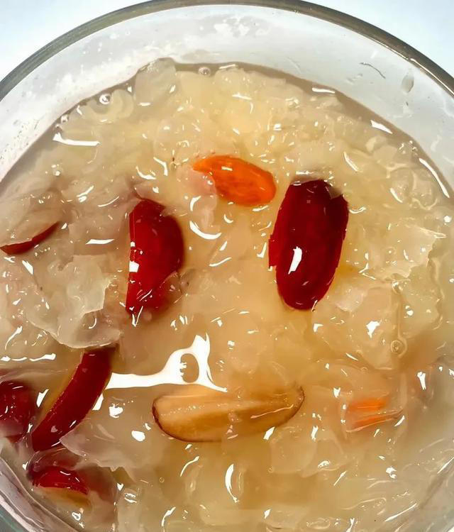 养肝就是养命，肝脏最喜欢的8样食物，每天吃一点，肝脏越来越好