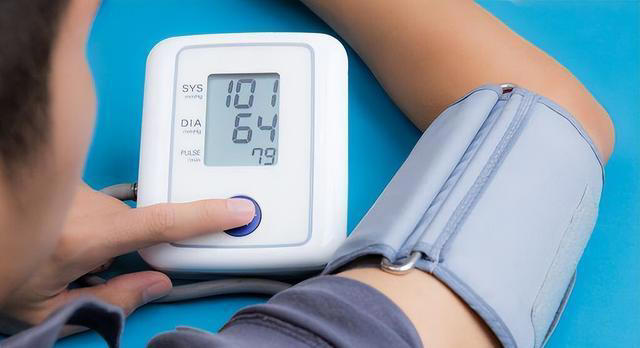 什么时间量血压最准？医生忠告：2个最佳时间，你测对了吗？