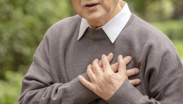 去了医院才知道，高血压最危险的信号，不是头晕眼花，而是出现这4异常