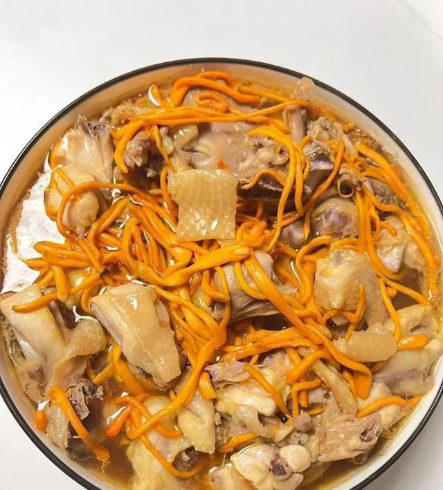 气血不足，建议多吃这8种，坚持吃，营养滋补，吃出好气色