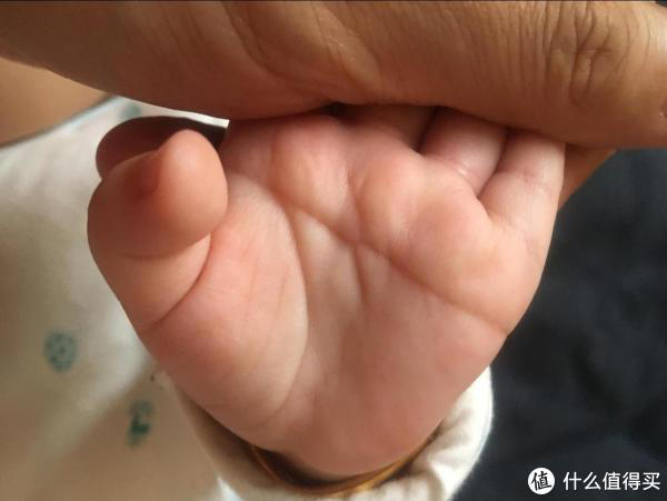 “男人断掌贵如金，女人断掌守空房”，有道理吗？