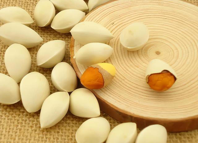 医生再次强调：老人立刻停止食用3种坚果，吃得越多，肾会越差