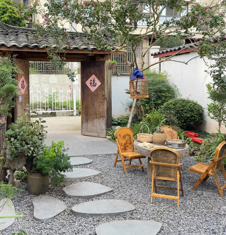 老了，就想有个小院，和你慢慢变老!