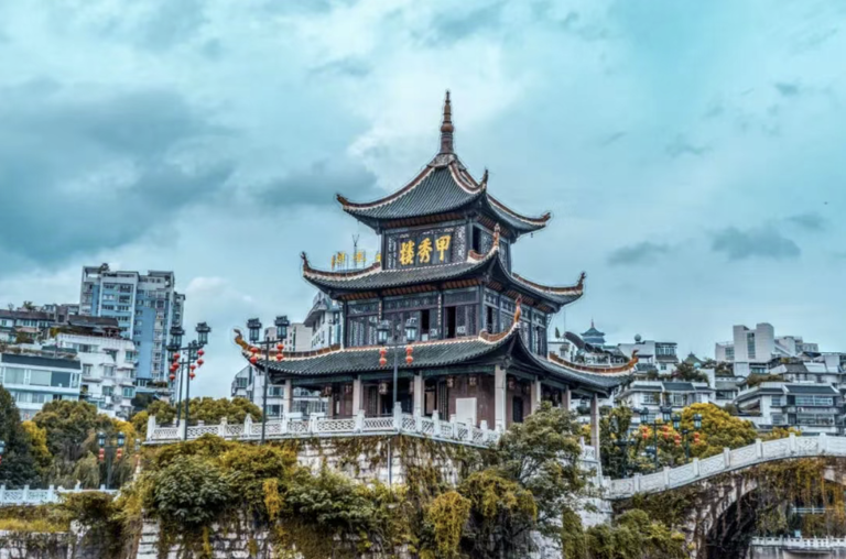 贵阳旅游景点十大排名，爽爽的贵阳最值得去的10个地方，你去过几个？