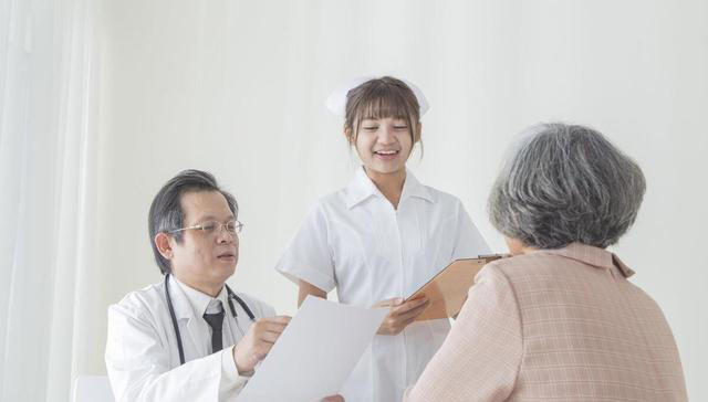 活到多少岁算长寿？一万人中，能活到80岁有多少人？告诉你真相