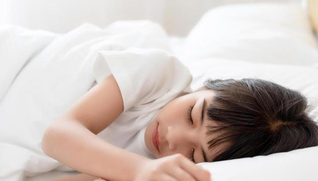 足够的睡眠，到底需要多久？睡眠对健康的重要性，立即查看！