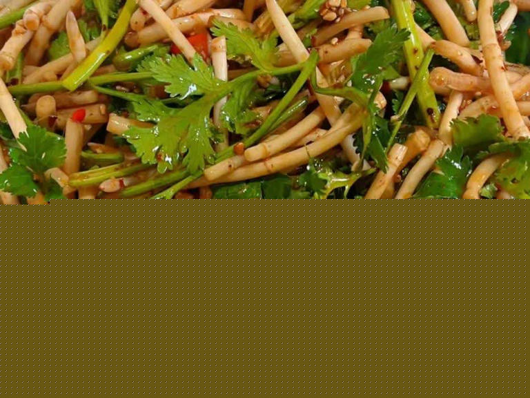 建议多吃这八种特殊味道蔬菜，护血管促消化老少皆宜