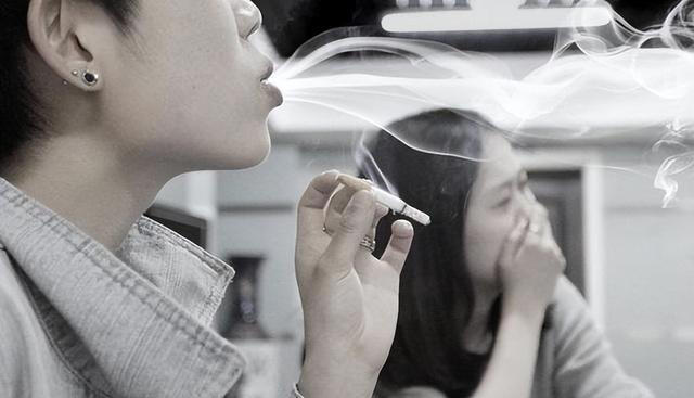 肺部开始癌变，不是看咳不咳，警惕！若发现3个异常或已患癌