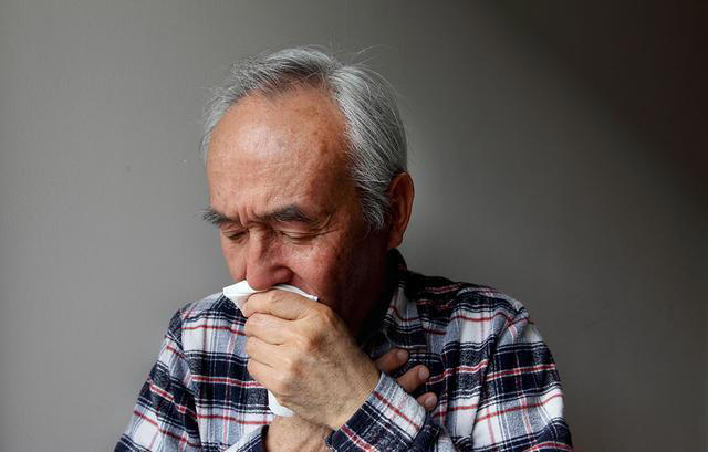 肺部开始癌变，不是看咳不咳，警惕！若发现3个异常或已患癌