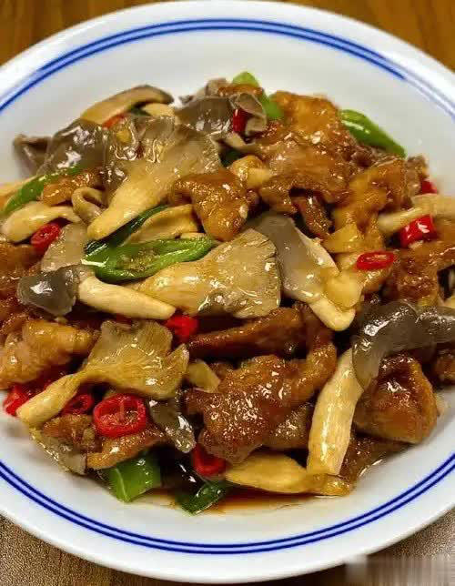 肝血多睡眠好！常吃这8道养肝菜，滋补安神助眠