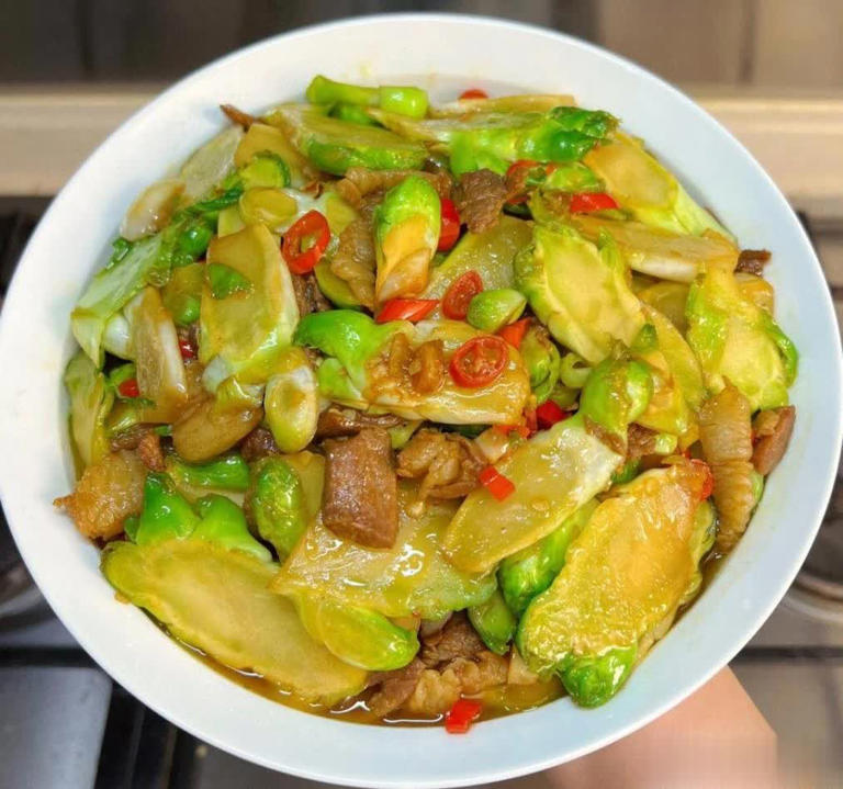 肝血多睡眠好！常吃这8道养肝菜，滋补安神助眠