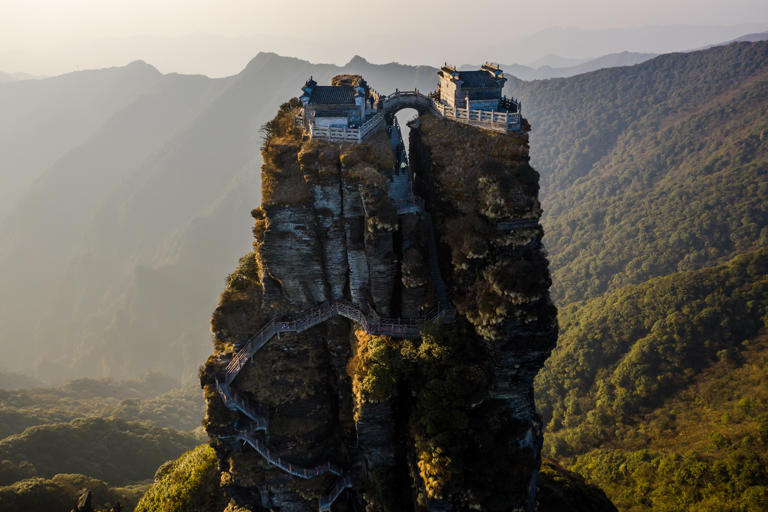 贵州必去十大景点排行榜，这才是贵州最值得去的10个景点，收好去玩！
