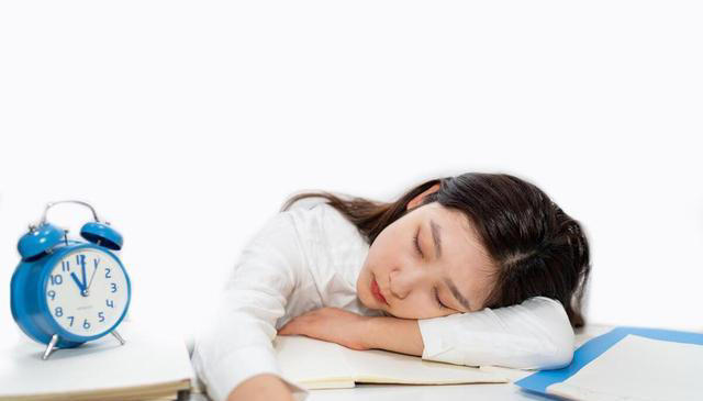 “饭后午休1小时”被推翻? 上了年纪，午休要注意这些事