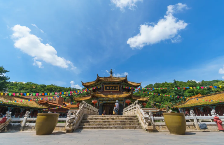 云南昆明旅游必去的景点，昆明游玩必去的10大景点推荐，建议收好！