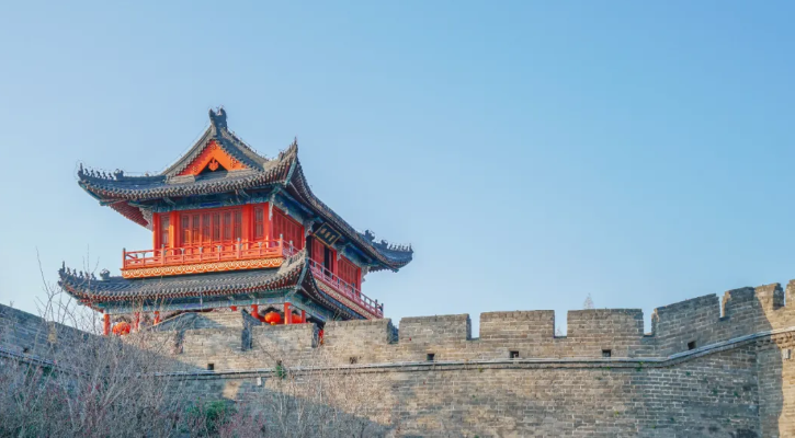 累了倦了，就到古镇里走走逛逛，偶尔逃离一下繁忙疲惫的都市生活，找一座宁静的古镇，让生活慢下来，享受片刻的安闲，感受岁月的痕迹。 推荐湖北最美的6大古镇，看看你去过几个？湖北绝美古镇推荐：荆州古城、襄阳古城、青林古镇、洋楼洞古镇、柏泉古镇、瞿