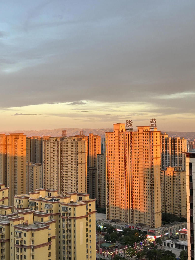 内行人给的买房建议：“买边，买旧，不买三”，差房子会远离你