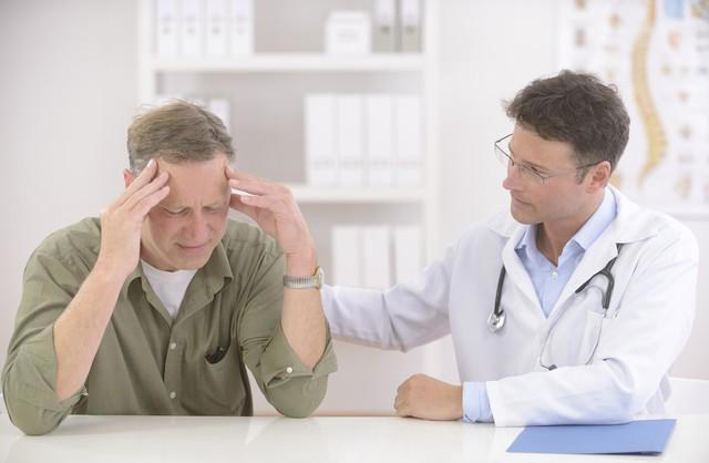 男性肾功能下降时，身体这3个部位，会出现“汗如雨下”的现象