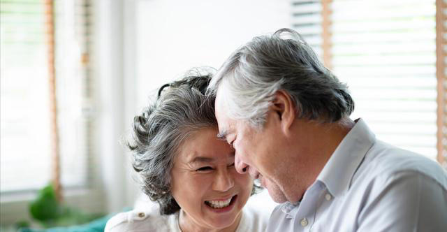 老年痴呆最早信号不是忘事！医生：频繁说这3句话，大脑已病变