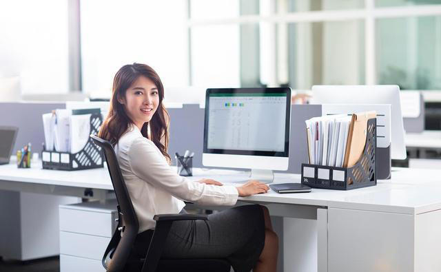 长期久坐不运动的人，若出现这2表现，说明血栓已离你不远了