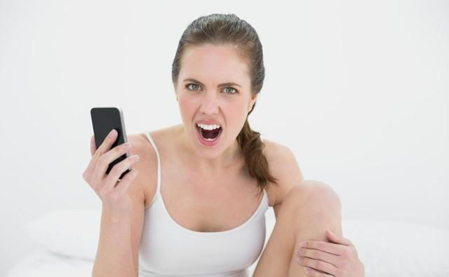 长期久坐不运动的人，若出现这2表现，说明血栓已离你不远了