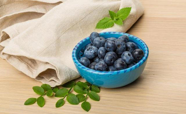 蓝莓被点名！医生提醒：高血糖患者常吃蓝莓，很快或迎来这些后果