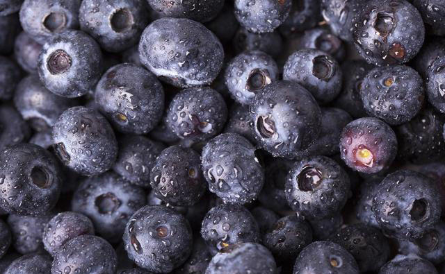 蓝莓被点名！医生提醒：高血糖患者常吃蓝莓，很快或迎来这些后果