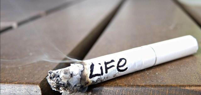 成功戒烟后，肺还能恢复正常吗？医生：戒烟别超过这个岁数