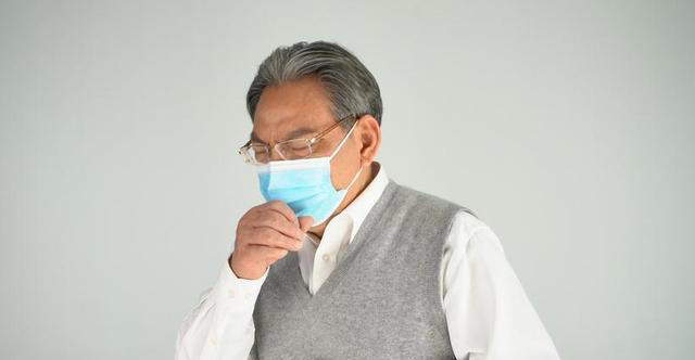 爱吸烟的人，若出现“2痛1红”，很遗憾通知你：肺癌可能不请自来