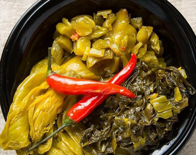 香蕉是血栓的溶剂？医生苦劝：不想血管堵塞，少吃这6种食物