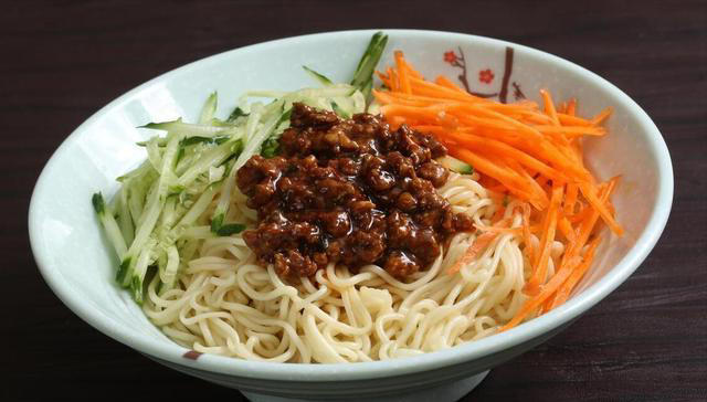 爱吃面条的要收藏，分享秘制炸酱，酱香浓郁，拌饭拌面都是一绝