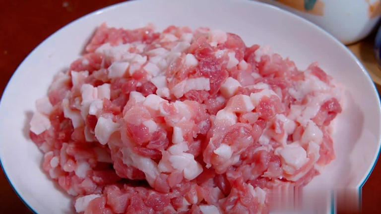 家常肉酱包子教程，和面调馅超简单，全家爱吃肉香足