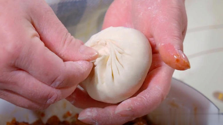 家常肉酱包子教程，和面调馅超简单，全家爱吃肉香足