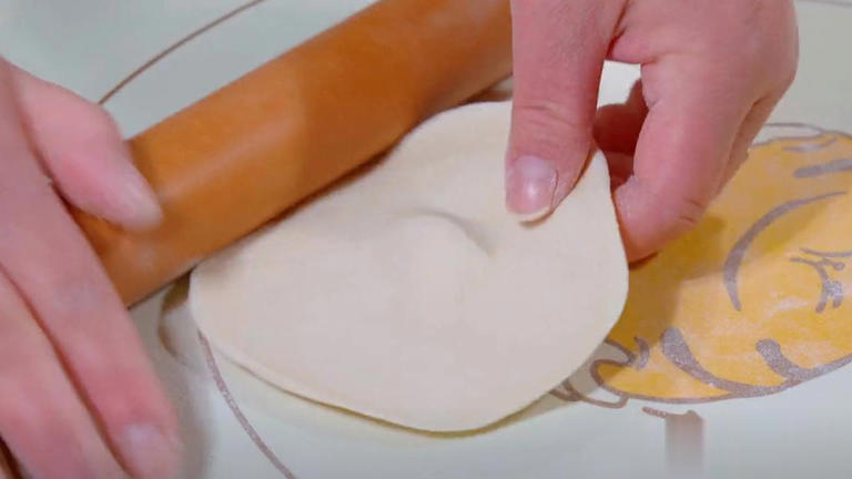 家常肉酱包子教程，和面调馅超简单，全家爱吃肉香足