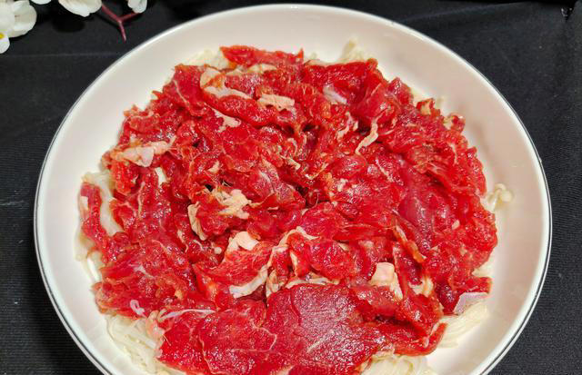 蒸一蒸又香又嫩！三四种食材一起上锅，鲜嫩无比、葱香浓郁巨下饭