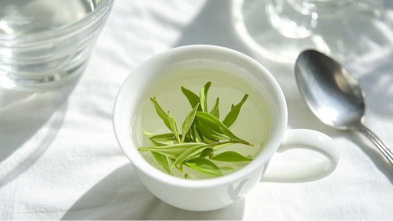 55岁后要远离“绿茶”?不想患上胃病，这3种茶别随便喝