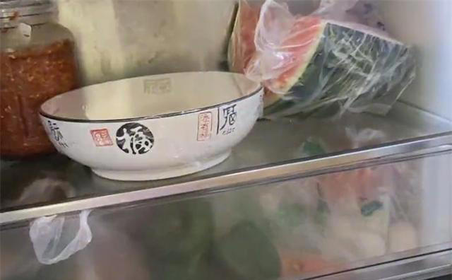 手不沾面，10分钟就能出锅的早餐蔬菜饼，比油条更简单好吃