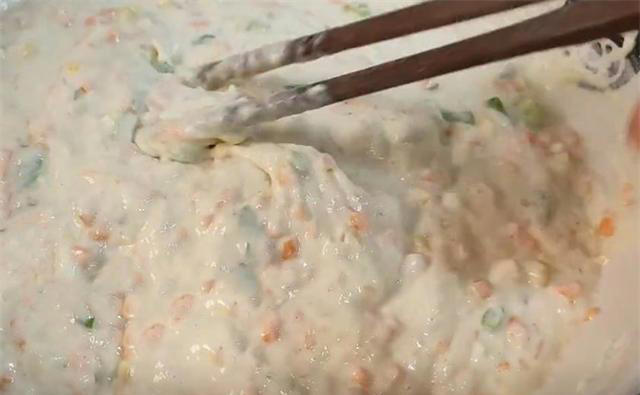 手不沾面，10分钟就能出锅的早餐蔬菜饼，比油条更简单好吃