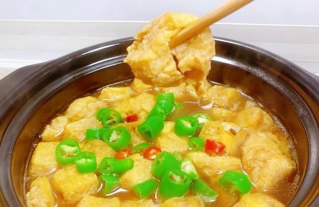 豆腐和它天生一对，后悔没早发现!焖一焖鲜透了，更软嫩、还爆汁