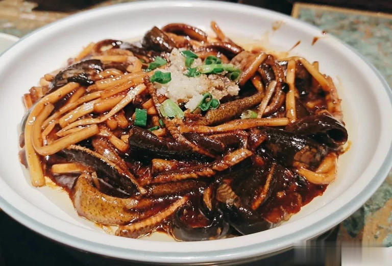 养肝就是养命！肝脏最爱八样菜，每天吃点养出好气色