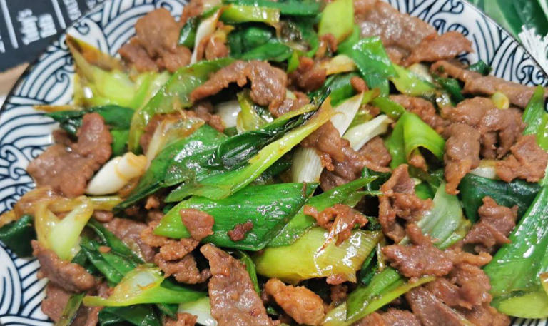 推荐5道炒羊肉的家常做法，不腥不膻，肉质嫩滑，在家也能做大厨