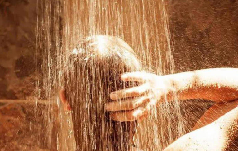 “四时不洗澡，家人才健康”，奉劝大家：这4个时间，最好别洗澡