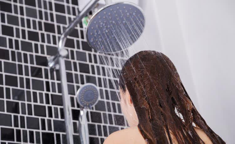 “四时不洗澡，家人才健康”，奉劝大家：这4个时间，最好别洗澡