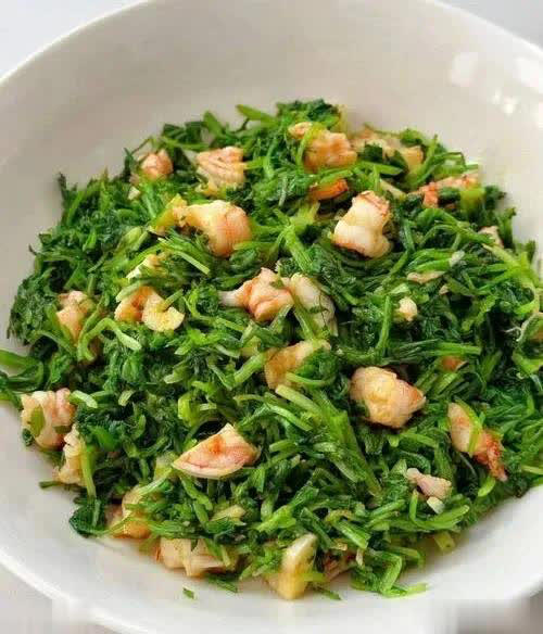 建议中老年人多吃这8种菜，腿脚有劲身体硬朗