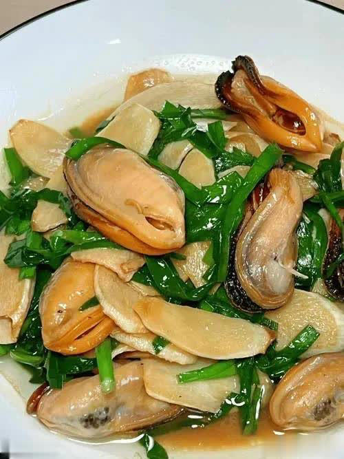 建议中老年人多吃这8种菜，腿脚有劲身体硬朗