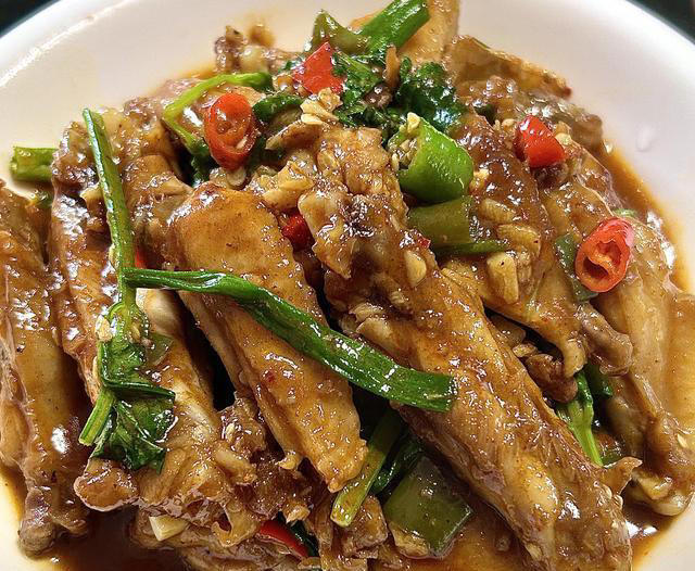 鸡翅怎么做好吃?教你5种家常鸡翅做法,外焦里嫩好吃到停不下来