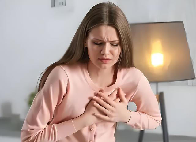 长不长寿，看耳朵就知道？医生提醒：耳朵这2个表现一定多注意！