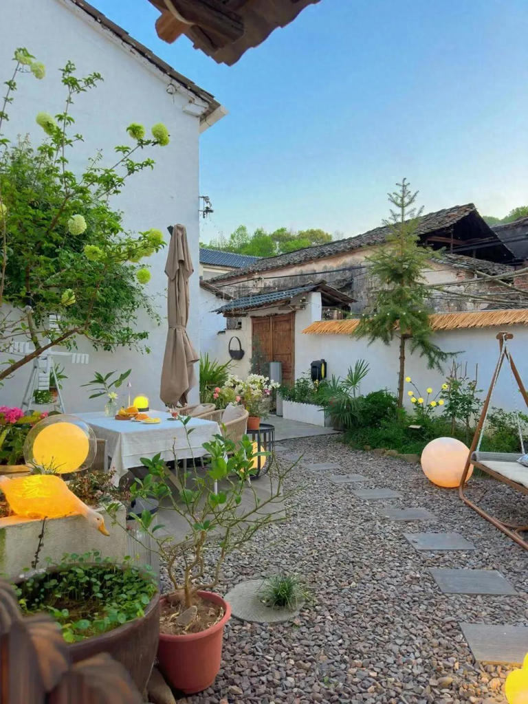 院子再小，也是老年天堂！