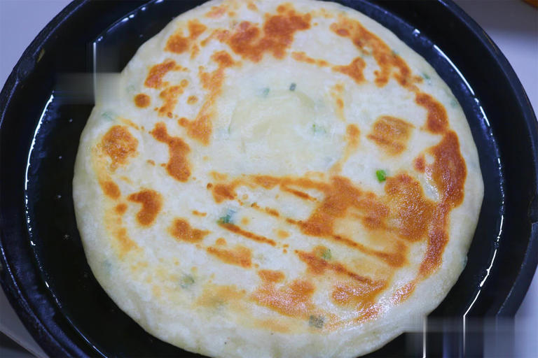 不用发面的家常烙饼，柔软多层凉了不硬，好做不翻车
