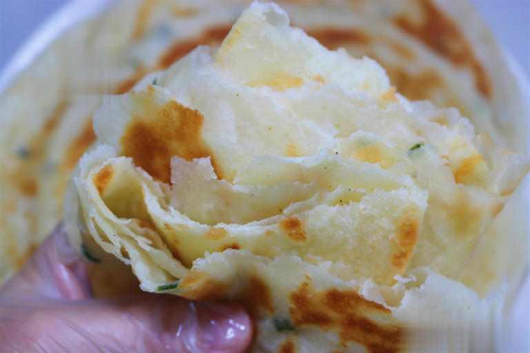 不用发面的家常烙饼，柔软多层凉了不硬，好做不翻车